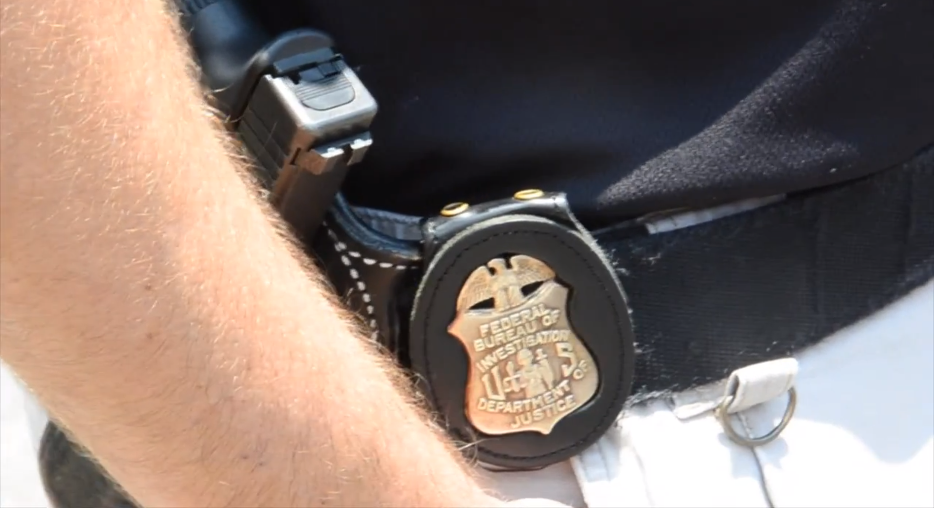 Badge_on_a_FBI_agent